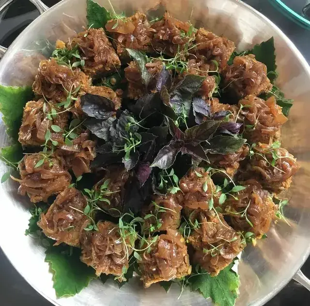 Filé mignon ao molho demi-glace acompanhado de risoto artesanal preparado pelo Chef Lucimario